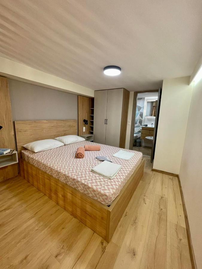 Minimal Two-Floor Apartment Салоники Экстерьер фото