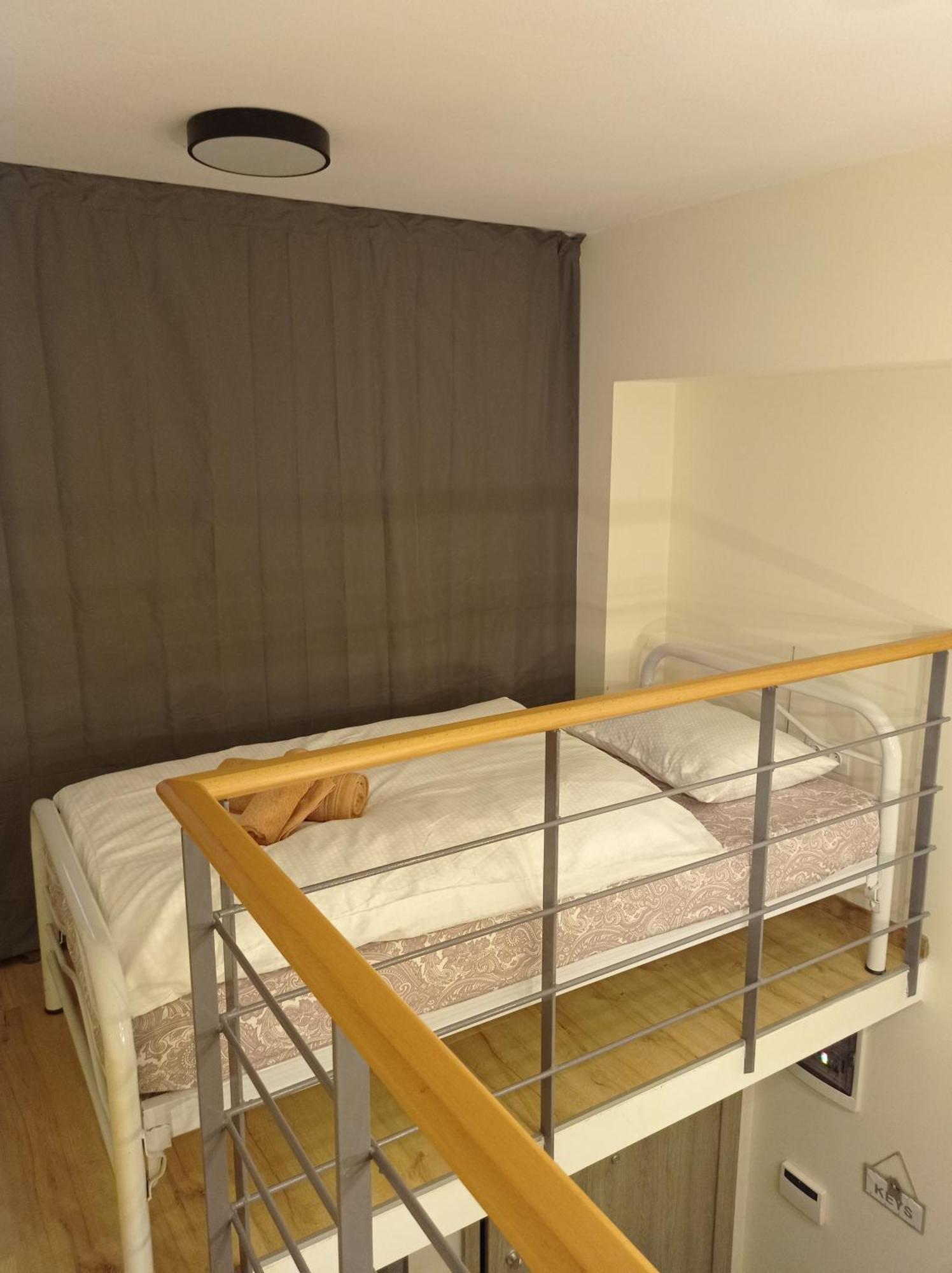 Minimal Two-Floor Apartment Салоники Экстерьер фото